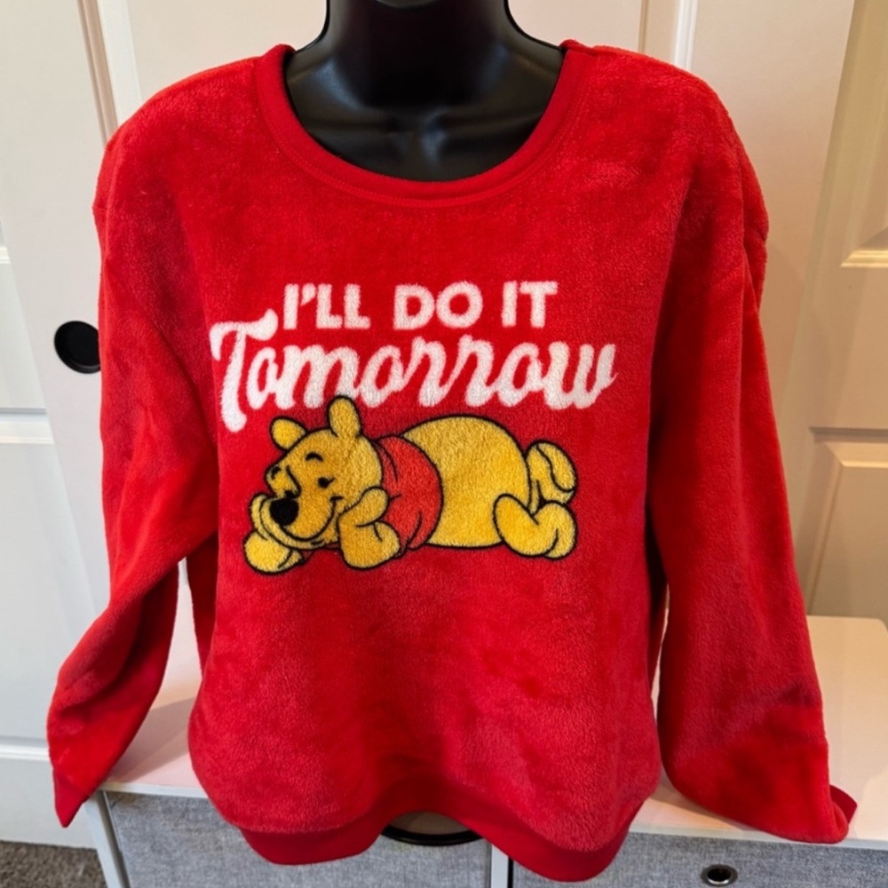 Disney Red Winnie the Pooh Crew Neck Sweater - Preloved